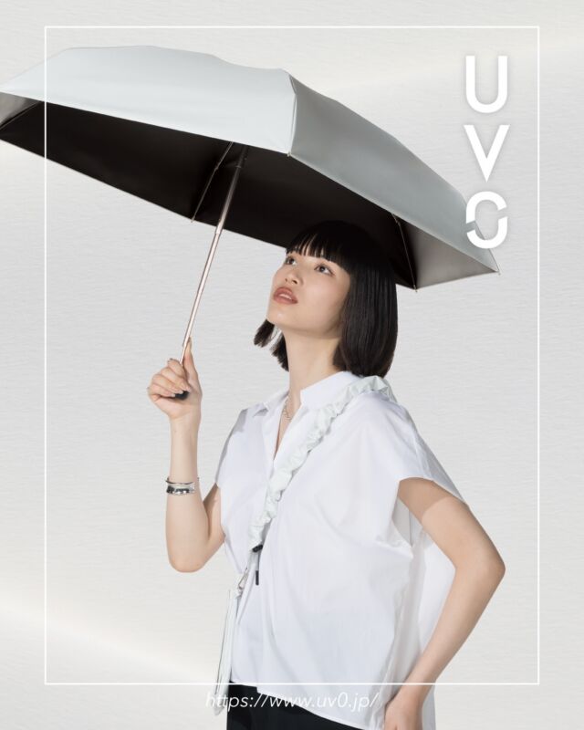 𝗨𝗩𝗢
＿＿＿𝗡𝗘𝗪 𝗜𝘁𝗲𝗺
 
コンパクトに持ち運びができる“シャーリングストラップポシェット”タイプ
実は開くと直径96cmの大きめサイズで安心🌤
 
最強の日傘UVO- ウーボ-
 
すべての人に、最強の日傘を。
 
毎日の暮らし、働き方、ファッション。
どんな瞬間も“自分”がいる。
だからこそ、強い日差しから
未来の美しさを守る方法も“自分”で決める。
 
傘専門ブランド『Wpc.』が手掛けるUVOは、
長年培ってきたノウハウを集約して開発した
5層の特殊構造生地を採用。
完全遮光100%&UVカット率100％を実現しました。
 
自信にあふれるビューティーなあなたも。
飾らないナチュラルなあなたも。
凛とした強さを秘めたクールなあなたも。
太陽のもとで、自分らしくいられるように。
UVOは「最強」であり続けます。
 
🌤 >>Wpc.直営店舗
Wpc. 心斎橋PARCO店（心斎橋PARCO5階）
@wpc_shinsaibashiparco
 
Wpc. LUCUA1100店（LUCUA1100 7階）
@wpc_lucua1100
 
Wpc. Echika fit GINZA店（東京メトロ丸ノ内線銀座駅構内）
@wpc_ginza
 
#UVO #ウーボ #日傘 #美肌ケア #日焼けケア